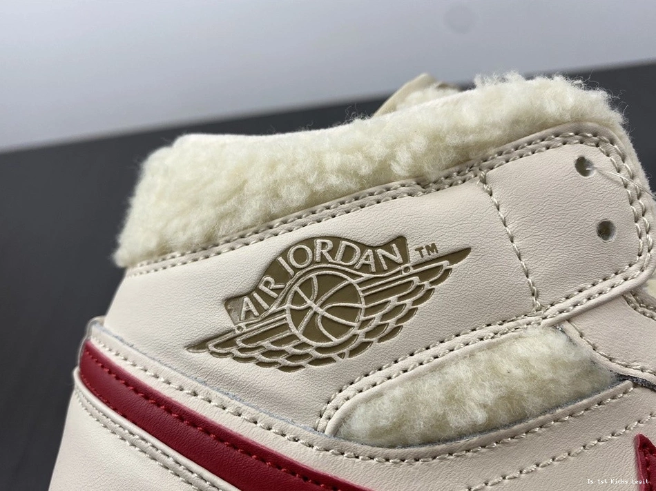 Fleece Mid 1 DO2207-264 (GS) Jordan Pearl - White 0120